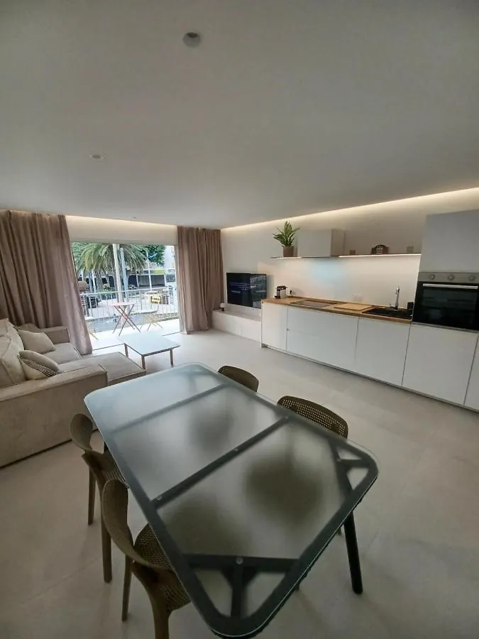 Superbe Appartement A 2 Minutes De La Mer كافالير سور مير شقة